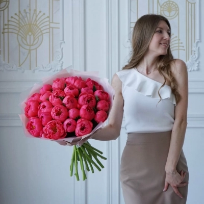 Букет коралловых пионов сорта Корал Шарм Букет коралловых пионов сорта Корал Шарм