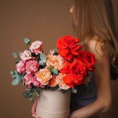 Композиция в коробке "Горячо люблю" Композиция в коробке "Горячо люблю"