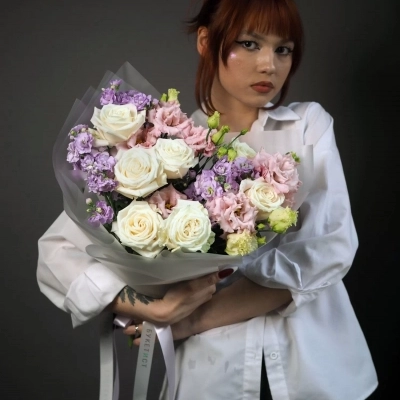 Авторский букет "Прикосновение кашемира" Авторский букет "Прикосновение кашемира"