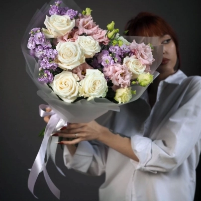 Авторский букет "Прикосновение кашемира" Авторский букет "Прикосновение кашемира"