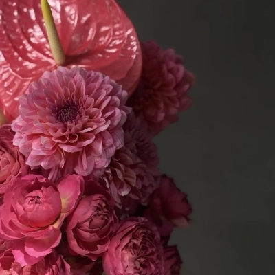 Монохромный букет невесты "Pink" Монохромный букет невесты "Pink"