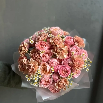 Трио-букет с персиковыми пионовидными розами "Карамельное кружево" Трио-букет с персиковыми пионовидными розами "Карамельное кружево"